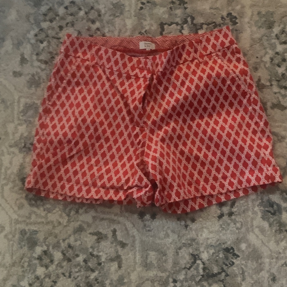 Crown and Ivy dress shorts red and white size 12